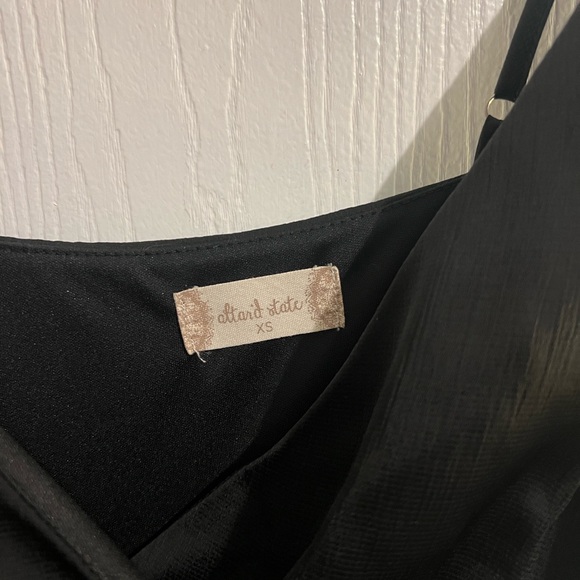 X-Small - Altar’d State spaghetti strap romper - Picture 5 of 8